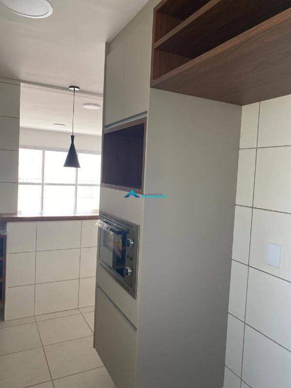 Apartamento à venda com 3 quartos, 113m² - Foto 12