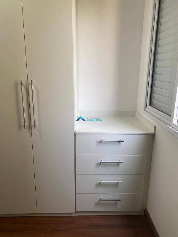 Apartamento à venda com 3 quartos, 113m² - Foto 8