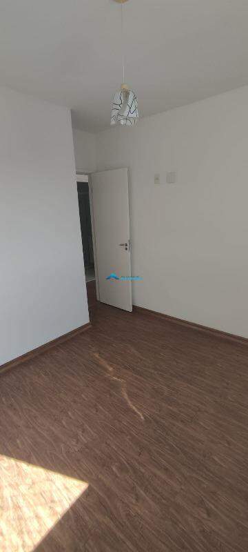 Apartamento à venda com 3 quartos, 83m² - Foto 13