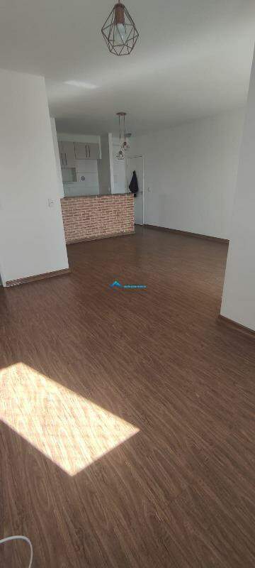 Apartamento à venda com 3 quartos, 83m² - Foto 12