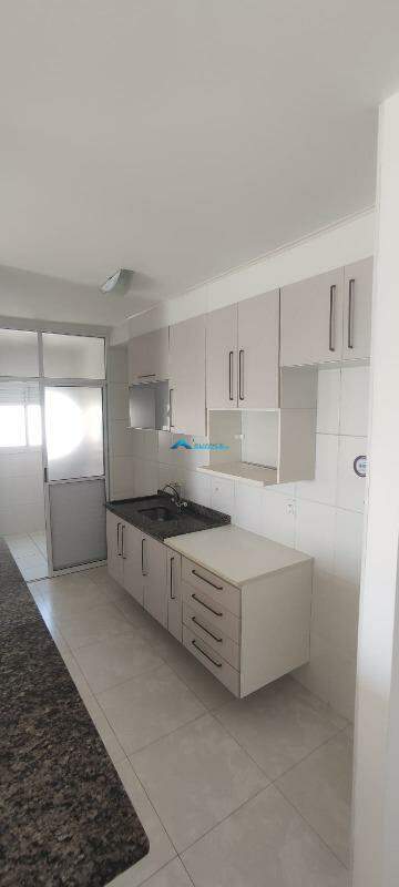 Apartamento à venda com 3 quartos, 83m² - Foto 19