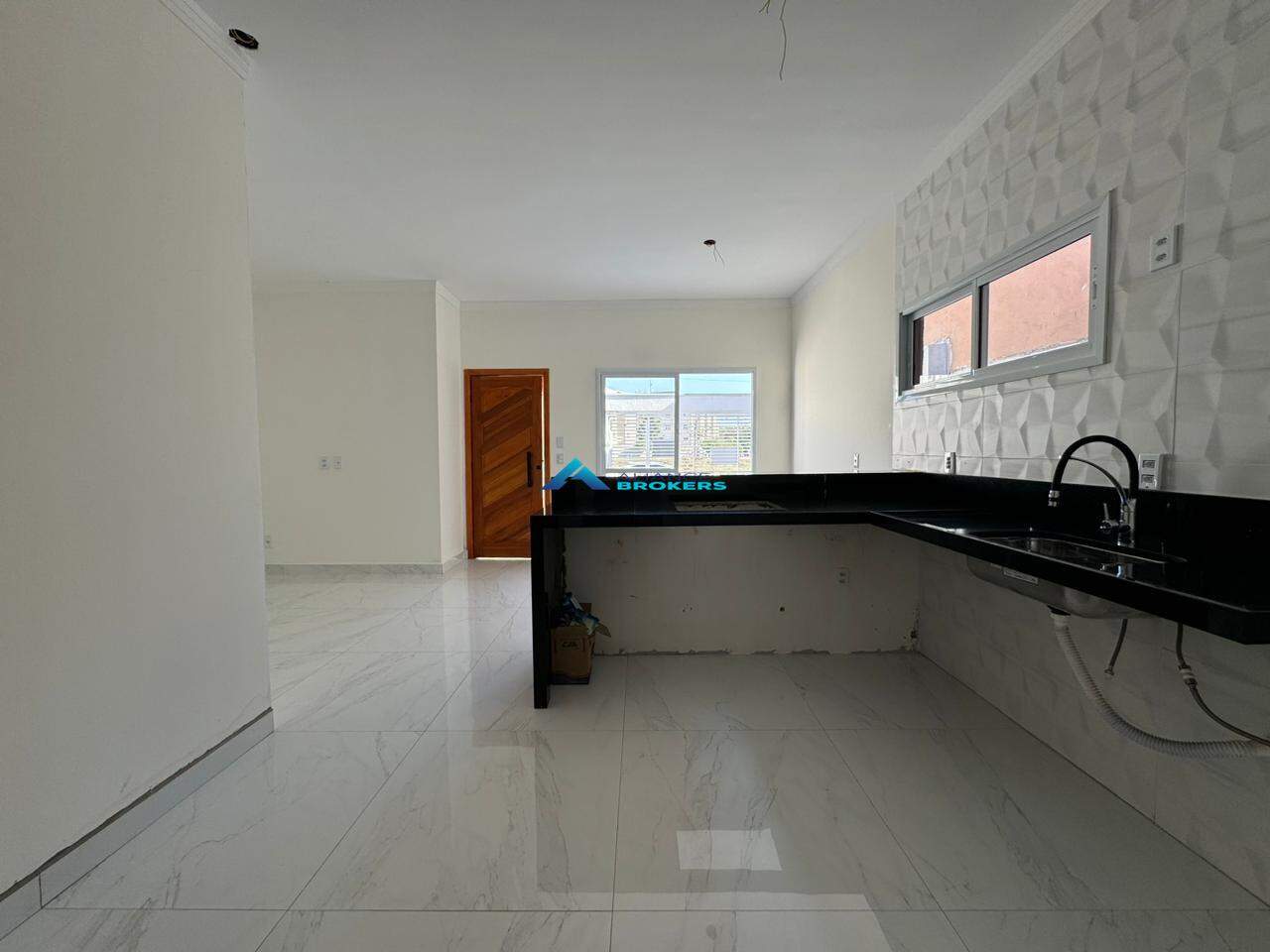 Casa à venda com 3 quartos, 75m² - Foto 5