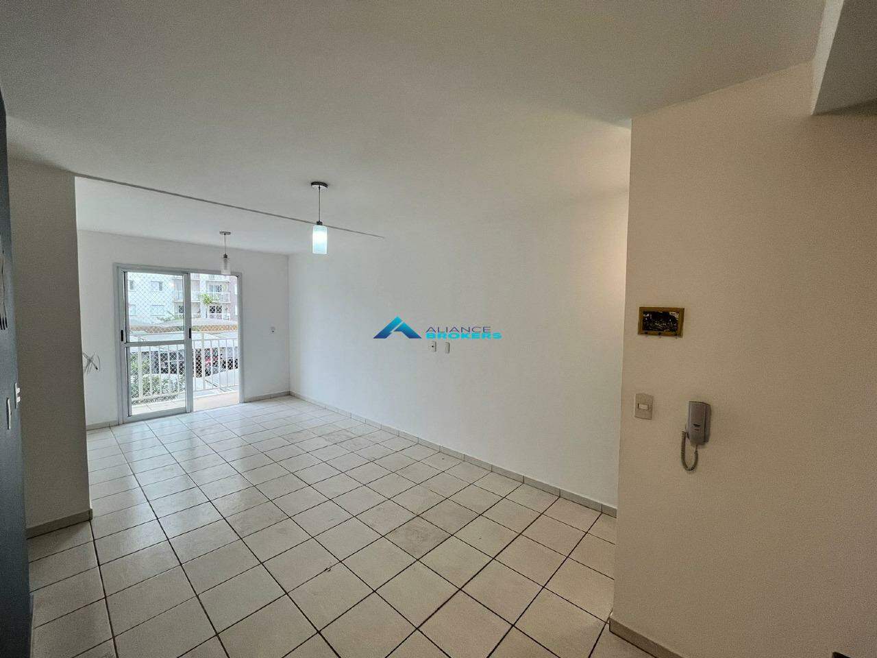 Apartamento à venda com 2 quartos, 61m² - Foto 4