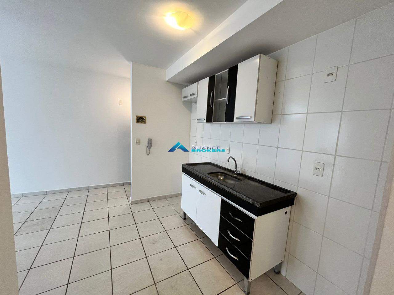 Apartamento à venda com 2 quartos, 61m² - Foto 8