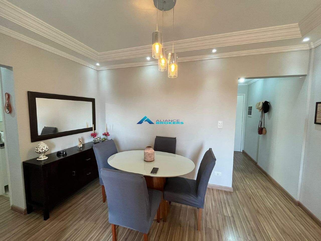 Apartamento à venda com 3 quartos, 75m² - Foto 4