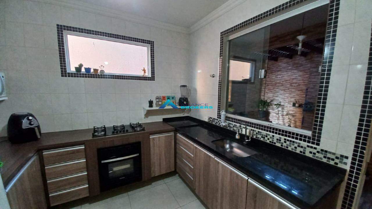 Casa de Condomínio à venda com 2 quartos, 80m² - Foto 1