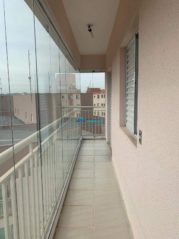 Apartamento à venda com 2 quartos, 69m² - Foto 4