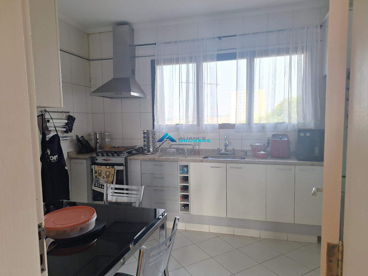 Apartamento à venda com 4 quartos, 144m² - Foto 17