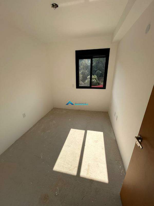 Apartamento à venda com 3 quartos, 95m² - Foto 15