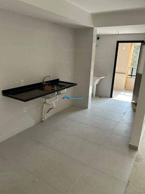 Apartamento à venda com 3 quartos, 95m² - Foto 19