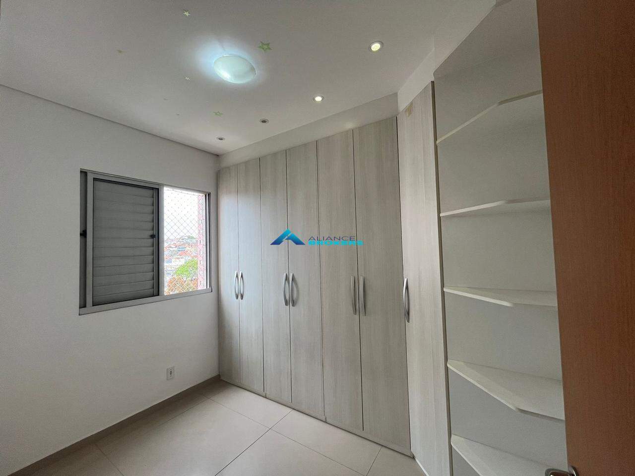 Apartamento para alugar com 2 quartos, 53m² - Foto 18