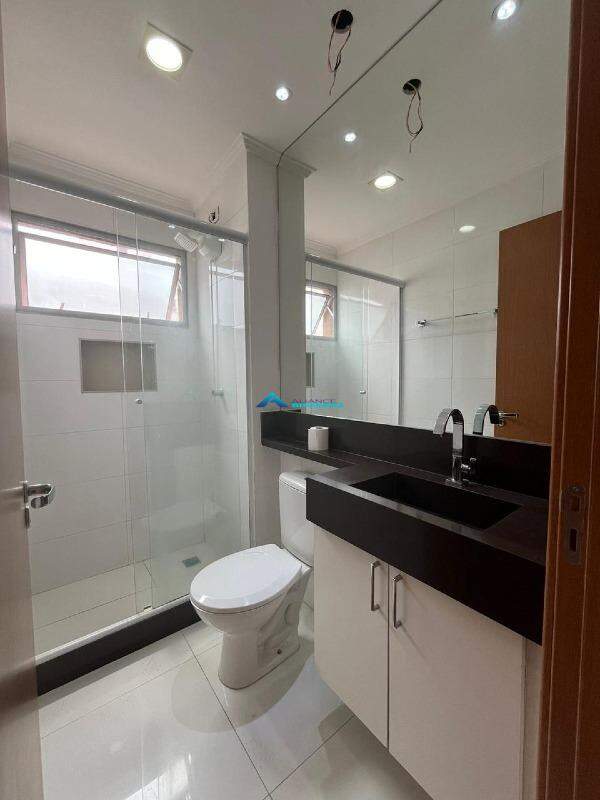 Apartamento para alugar com 2 quartos, 53m² - Foto 11