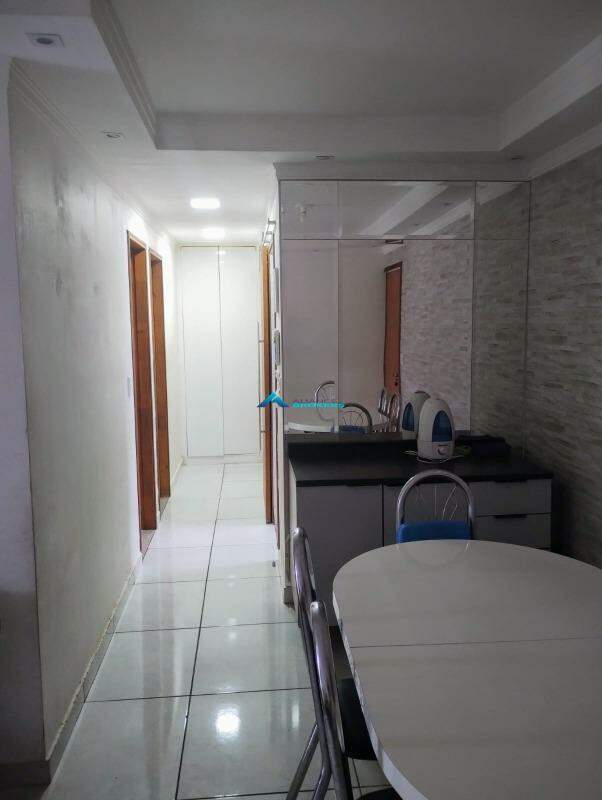 Apartamento à venda com 2 quartos, 70m² - Foto 10