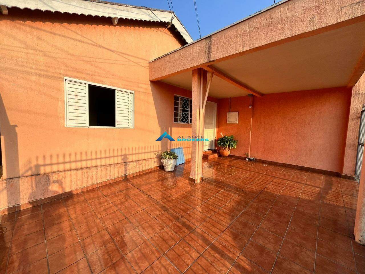 Casa à venda com 3 quartos, 242m² - Foto 4