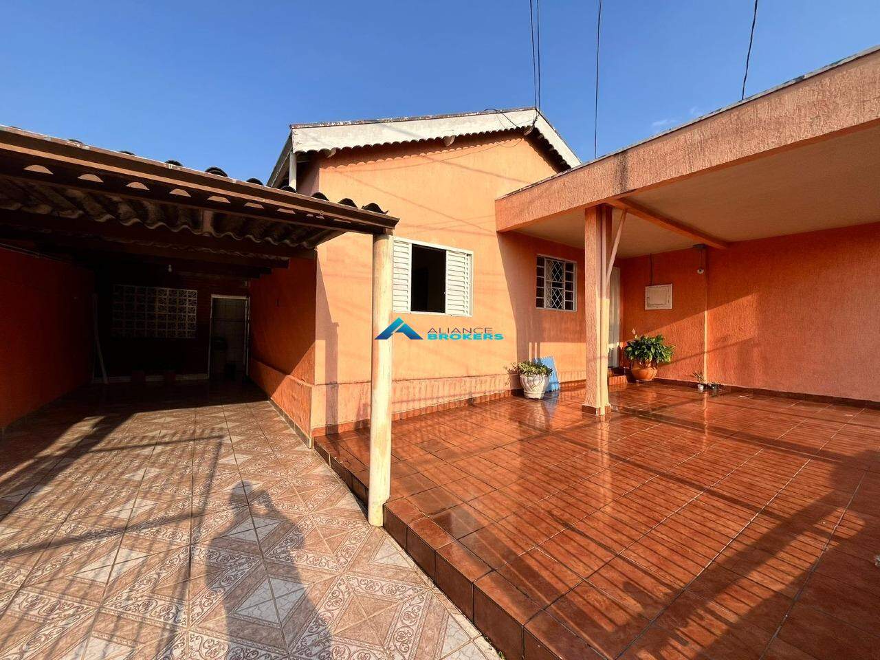 Casa à venda com 3 quartos, 242m² - Foto 3