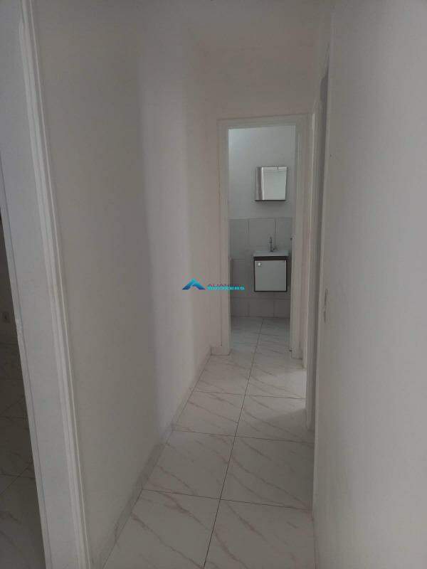 Apartamento à venda com 3 quartos, 85m² - Foto 2