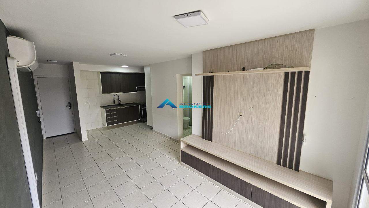 Apartamento para alugar com 2 quartos, 61m² - Foto 4