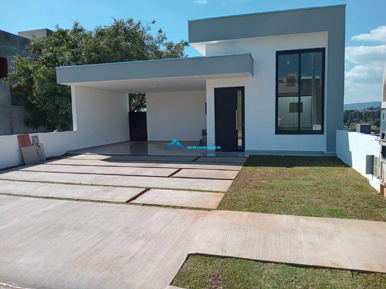 Casa à venda com 3 quartos, 179m² - Foto 2