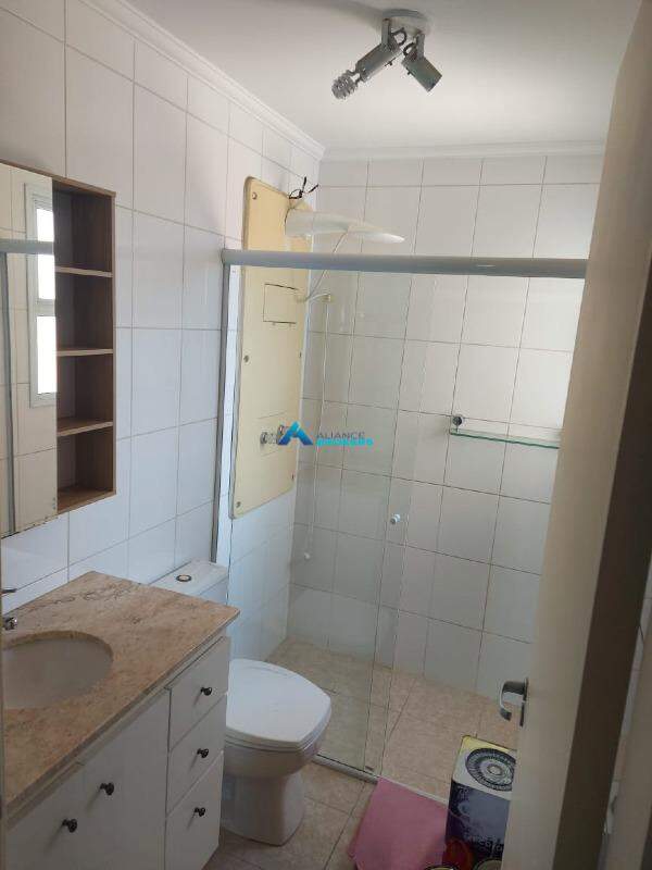 Apartamento para alugar com 3 quartos, 91m² - Foto 17