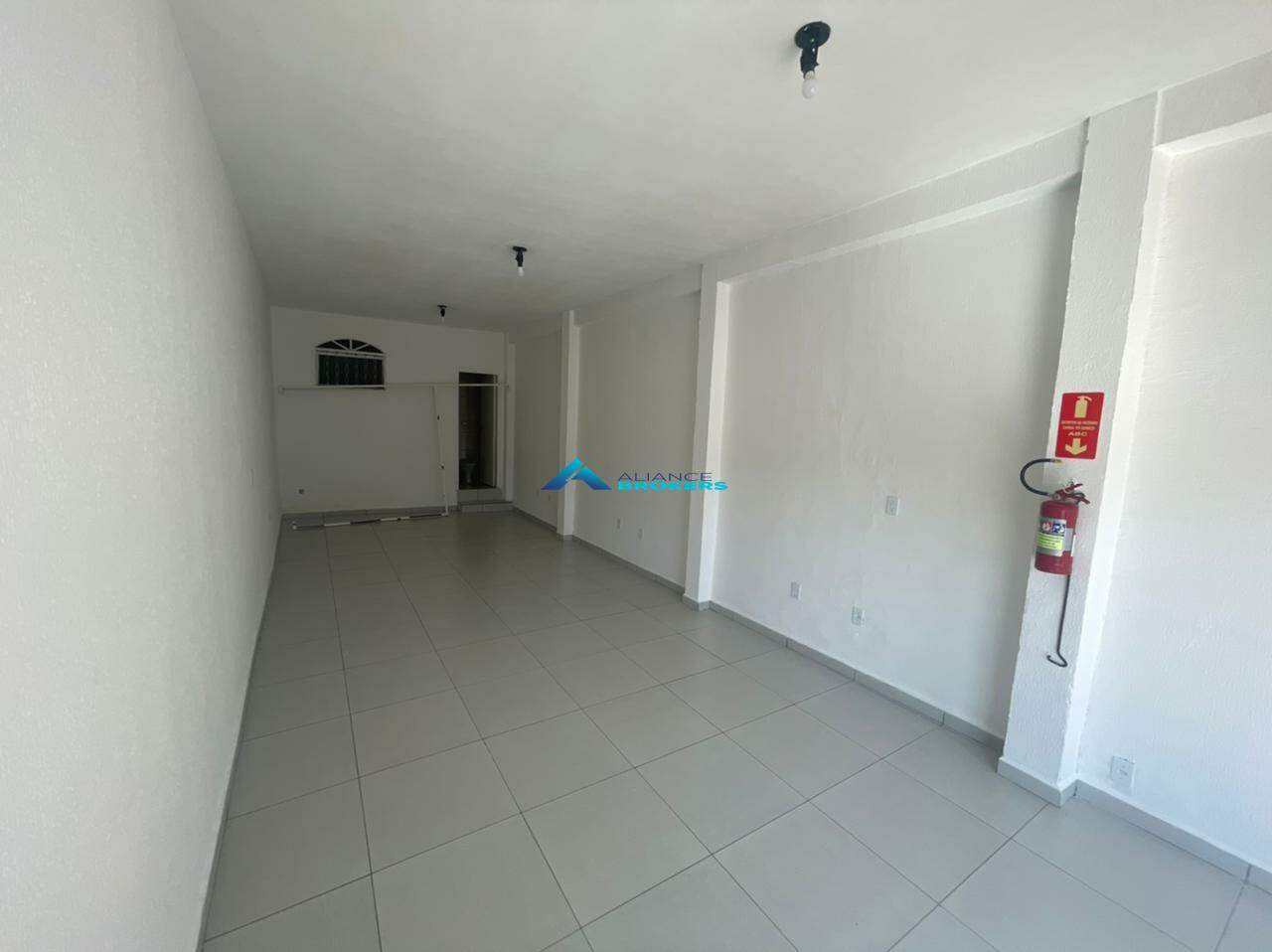 Loja-Salão para alugar, 70m² - Foto 2