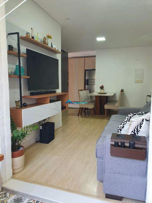 Apartamento à venda com 3 quartos, 81m² - Foto 1