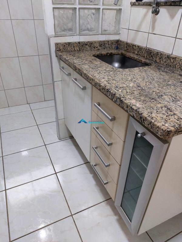 Apartamento à venda com 2 quartos, 49m² - Foto 15