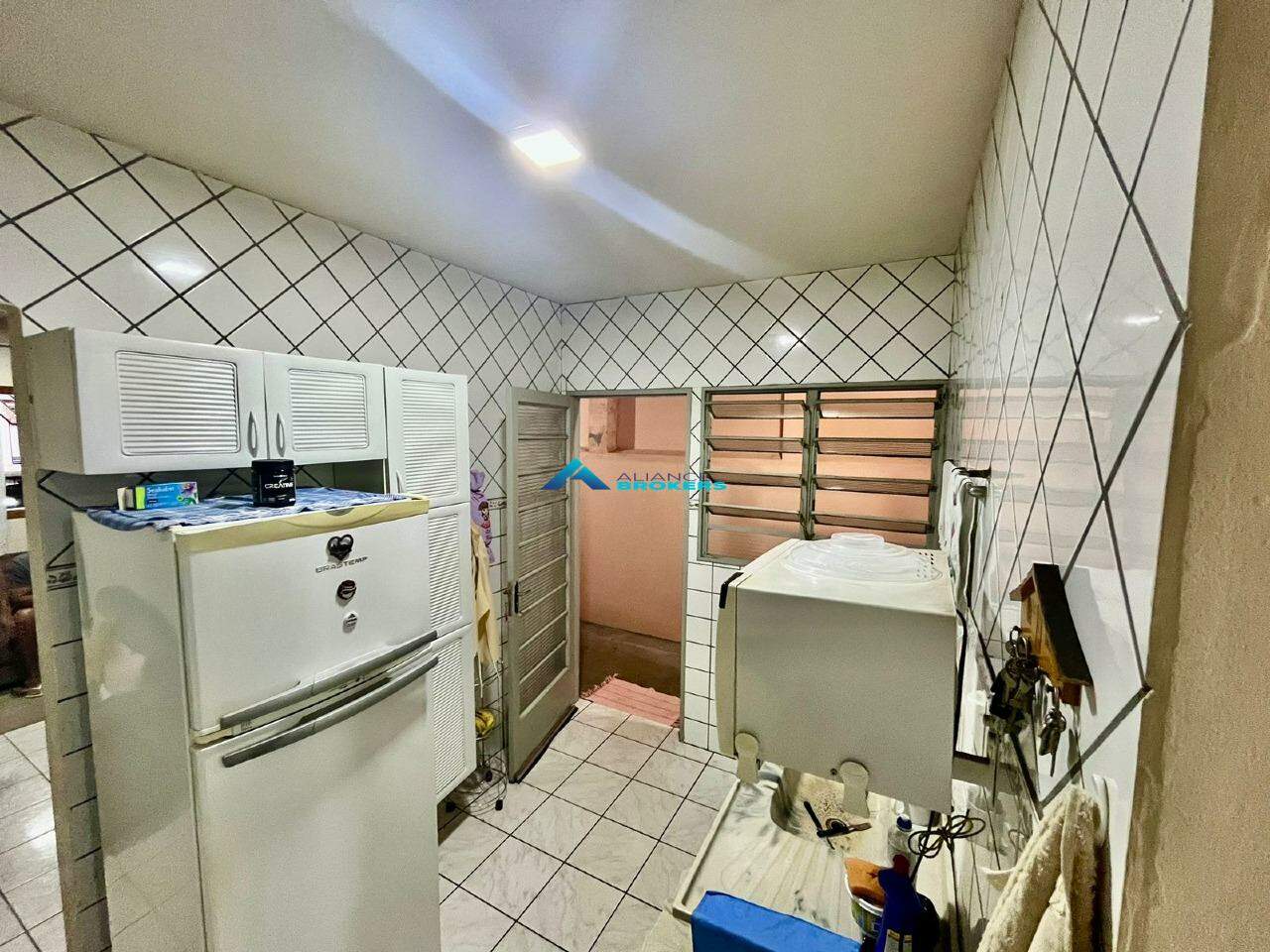 Casa à venda com 2 quartos, 135m² - Foto 11