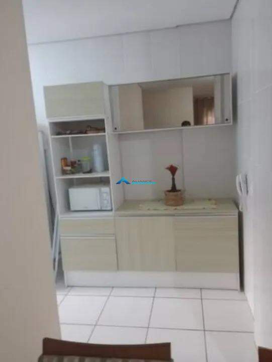 Apartamento à venda com 3 quartos, 80m² - Foto 8