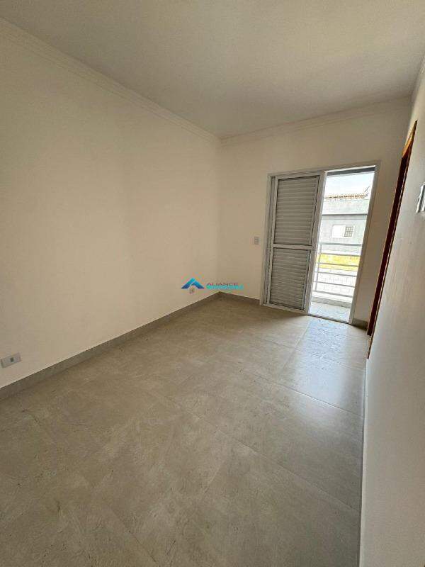 Casa à venda com 3 quartos, 101m² - Foto 4