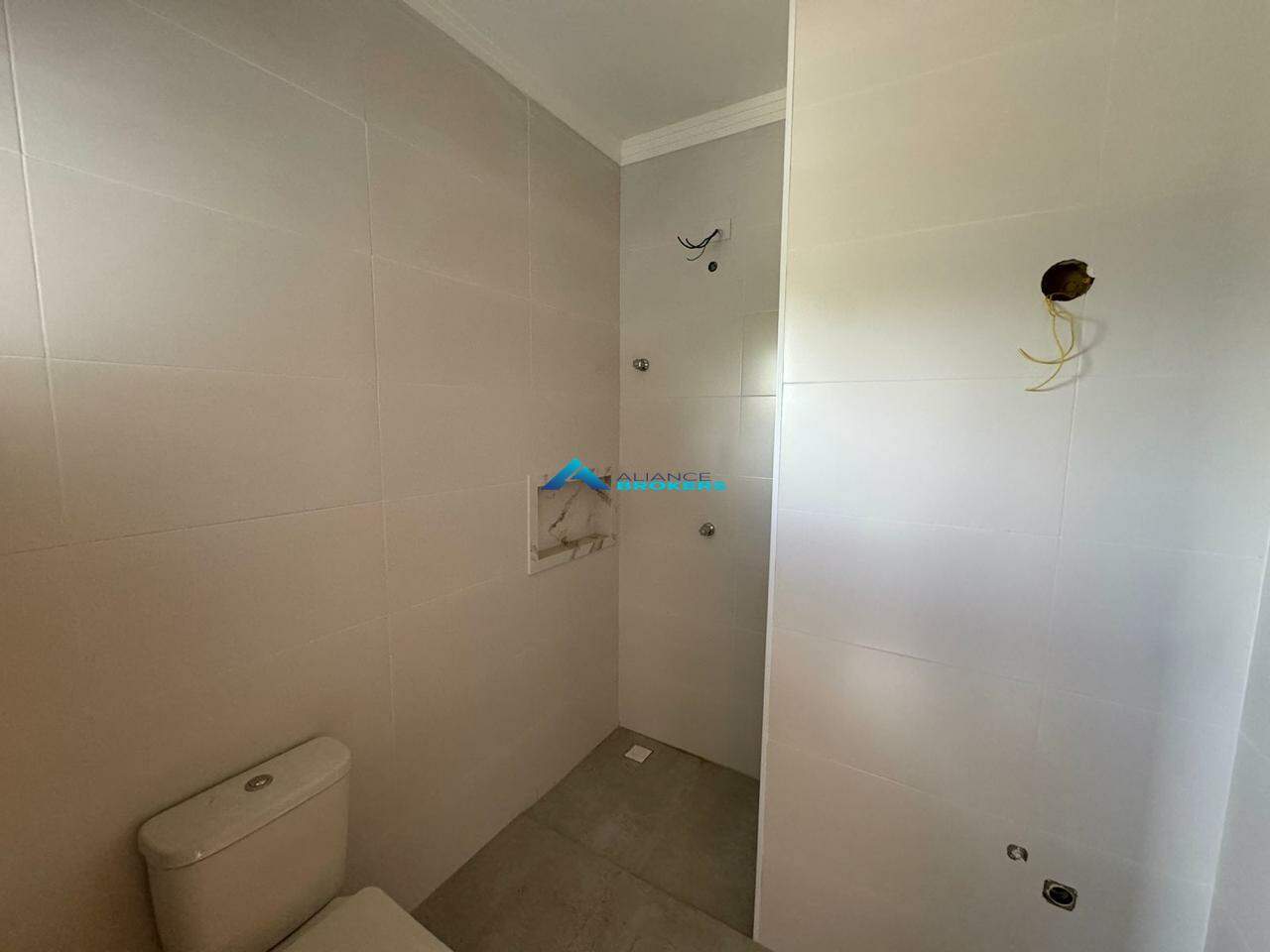 Casa à venda com 3 quartos, 101m² - Foto 11