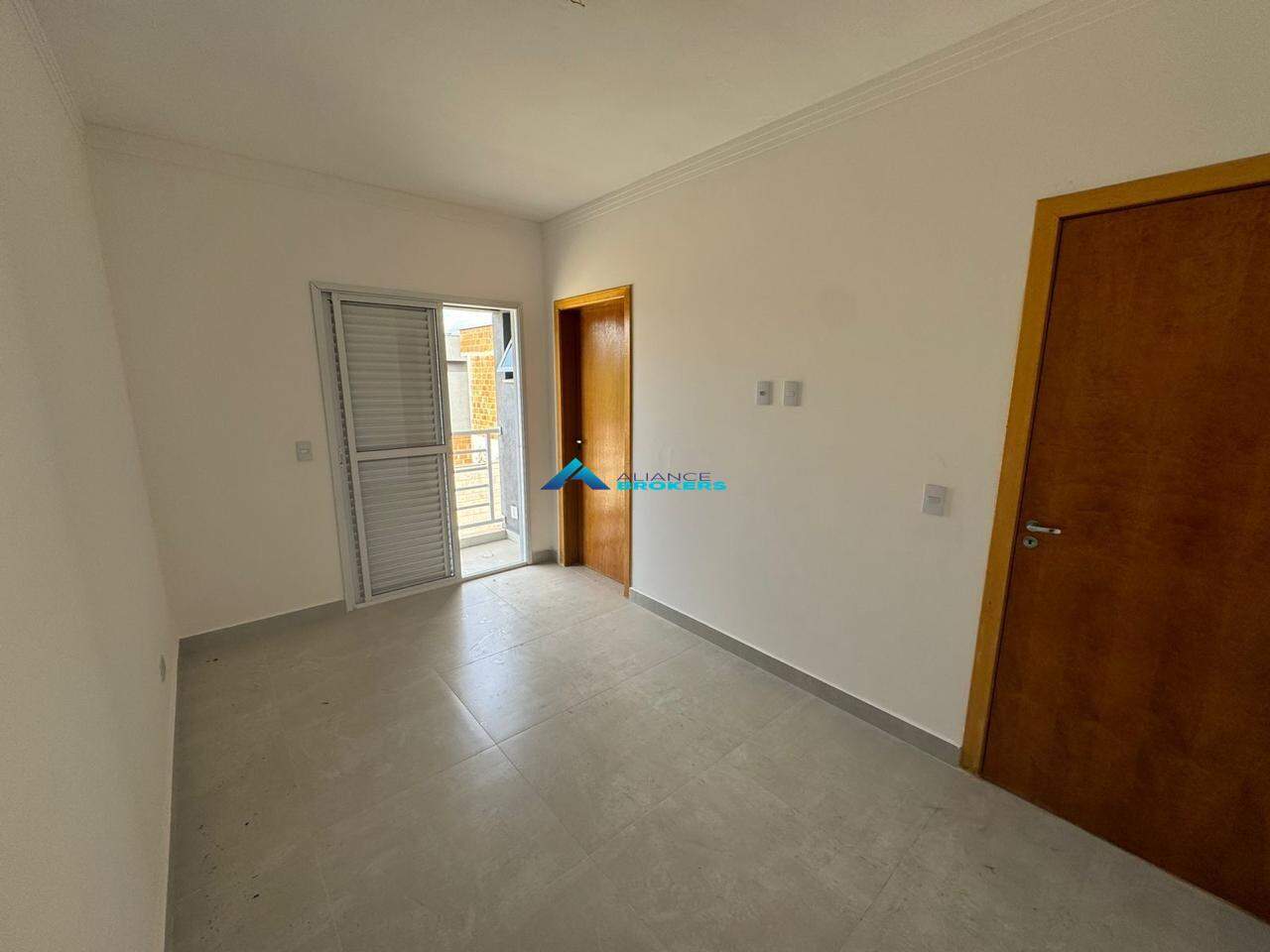 Casa à venda com 3 quartos, 101m² - Foto 7