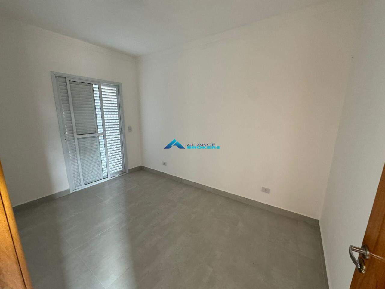 Casa à venda com 3 quartos, 101m² - Foto 14