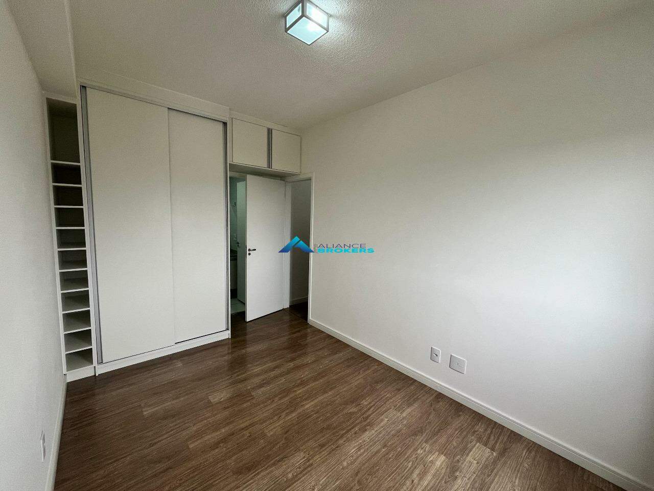Apartamento para alugar com 2 quartos, 65m² - Foto 18