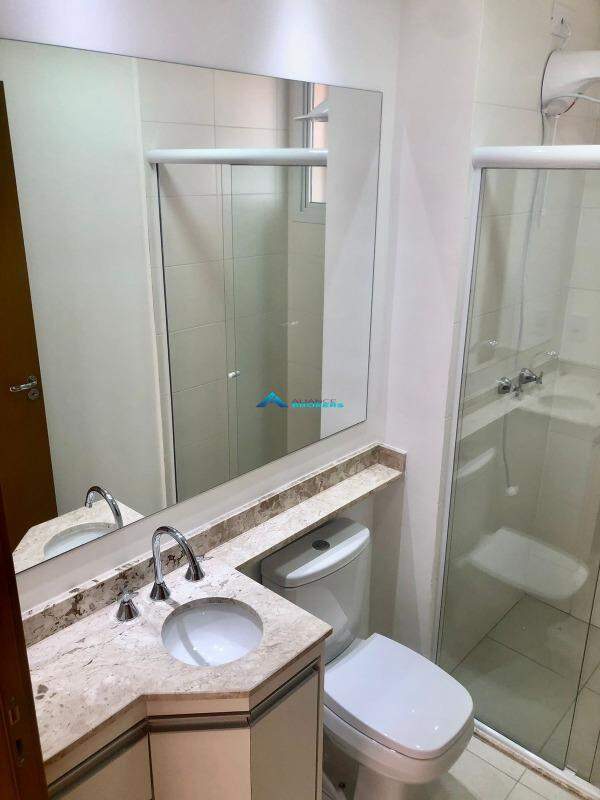 Apartamento para alugar com 2 quartos, 56m² - Foto 15