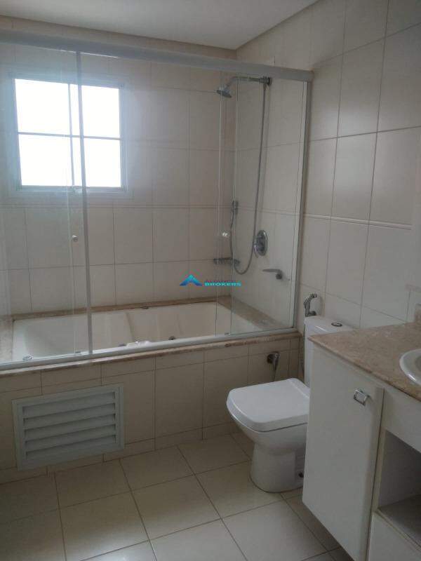 Apartamento para alugar com 3 quartos, 157m² - Foto 11