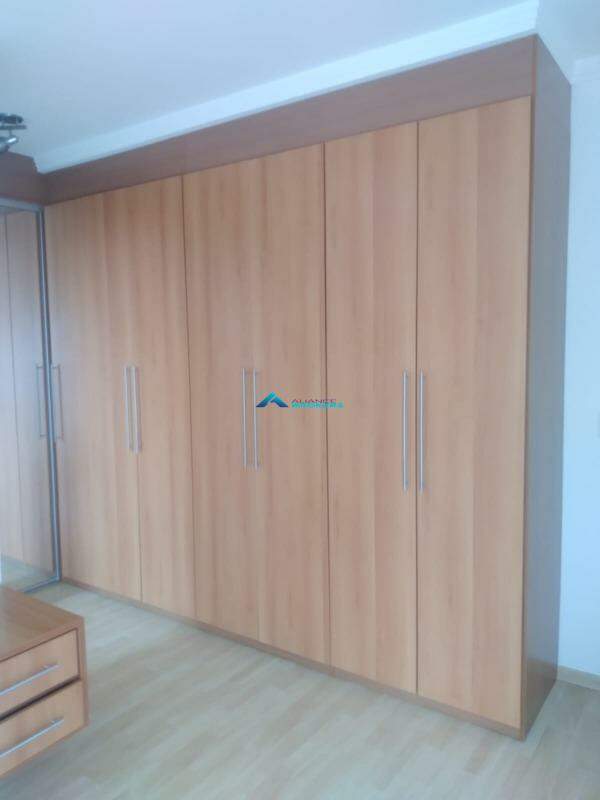 Apartamento para alugar com 3 quartos, 157m² - Foto 9