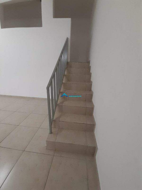 Casa à venda com 3 quartos, 210m² - Foto 5