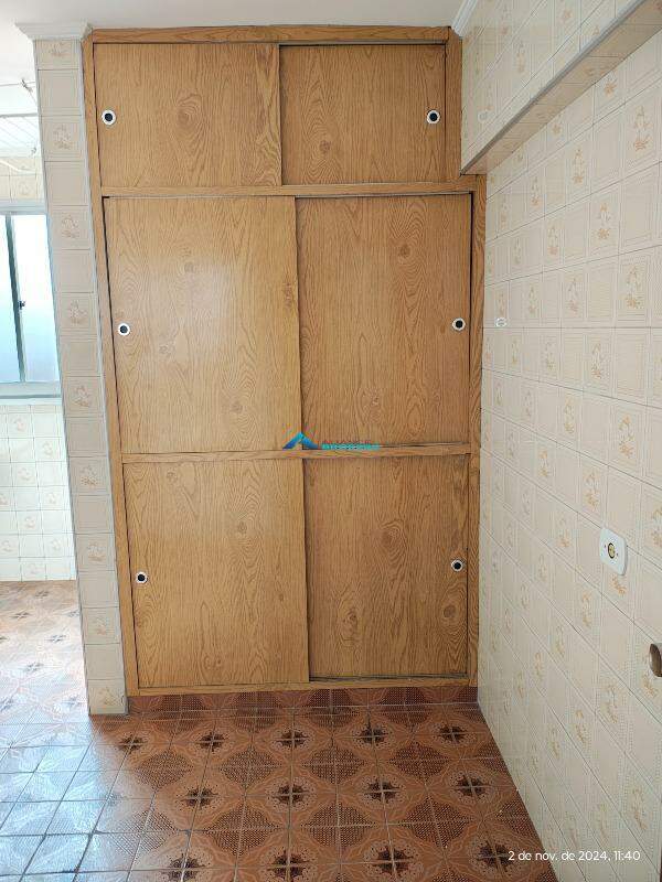 Apartamento para alugar com 2 quartos, 77m² - Foto 13