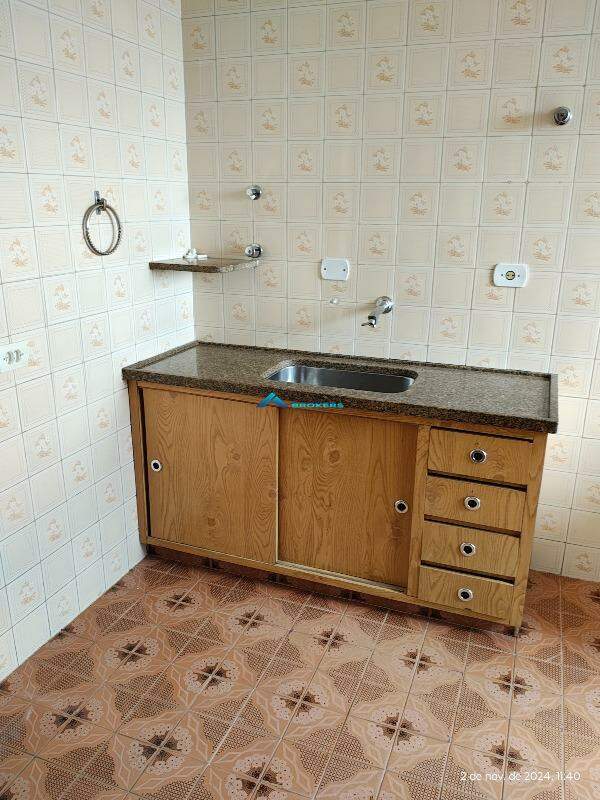 Apartamento para alugar com 2 quartos, 77m² - Foto 12