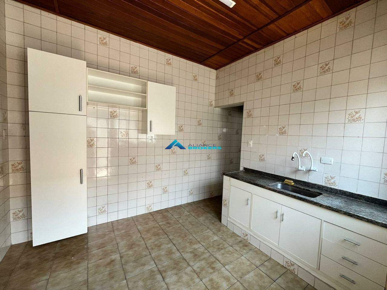 Casa para alugar com 3 quartos, 80m² - Foto 8