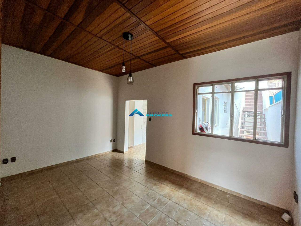 Casa para alugar com 3 quartos, 80m² - Foto 4