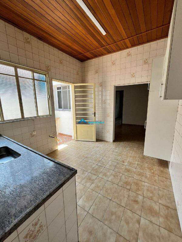 Casa para alugar com 3 quartos, 80m² - Foto 10