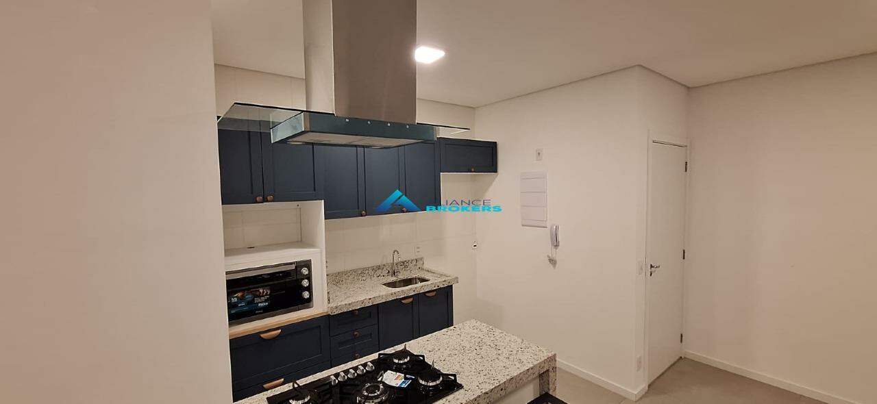 Apartamento à venda com 3 quartos, 72m² - Foto 2