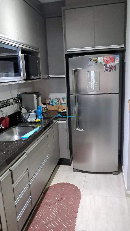 Apartamento à venda com 2 quartos, 60m² - Foto 8