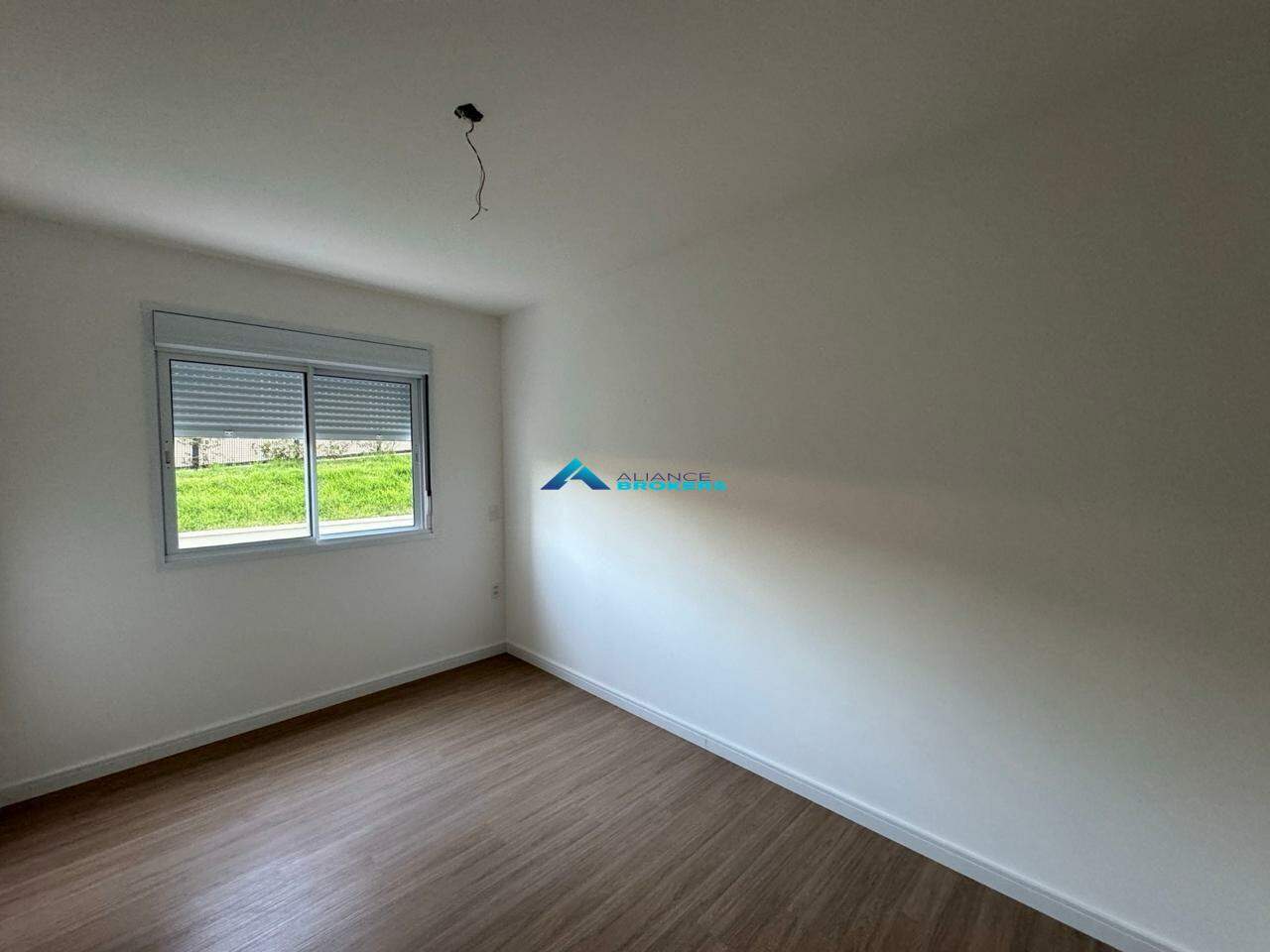 Apartamento à venda com 2 quartos, 64m² - Foto 7