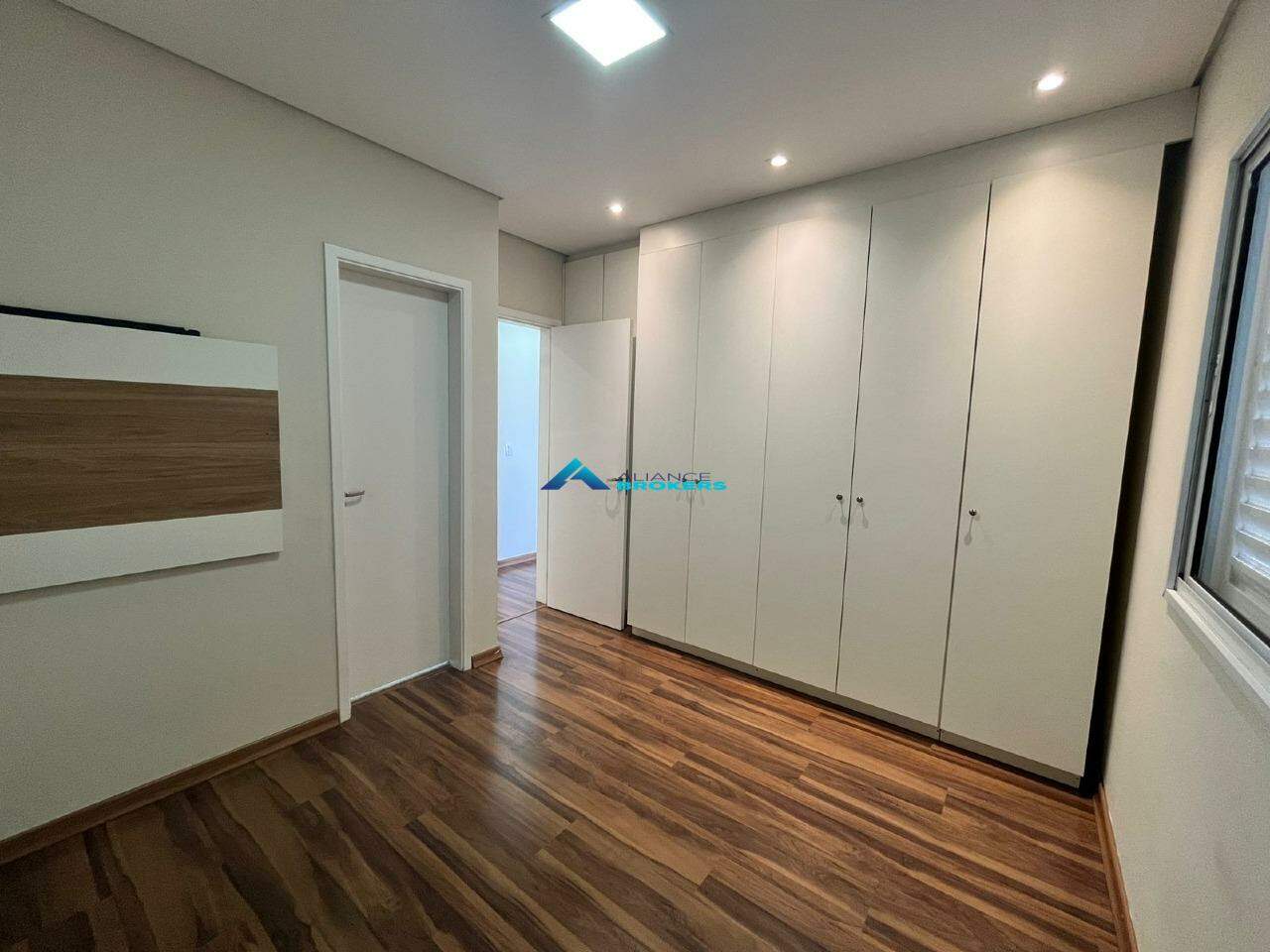 Apartamento à venda com 3 quartos, 86m² - Foto 19