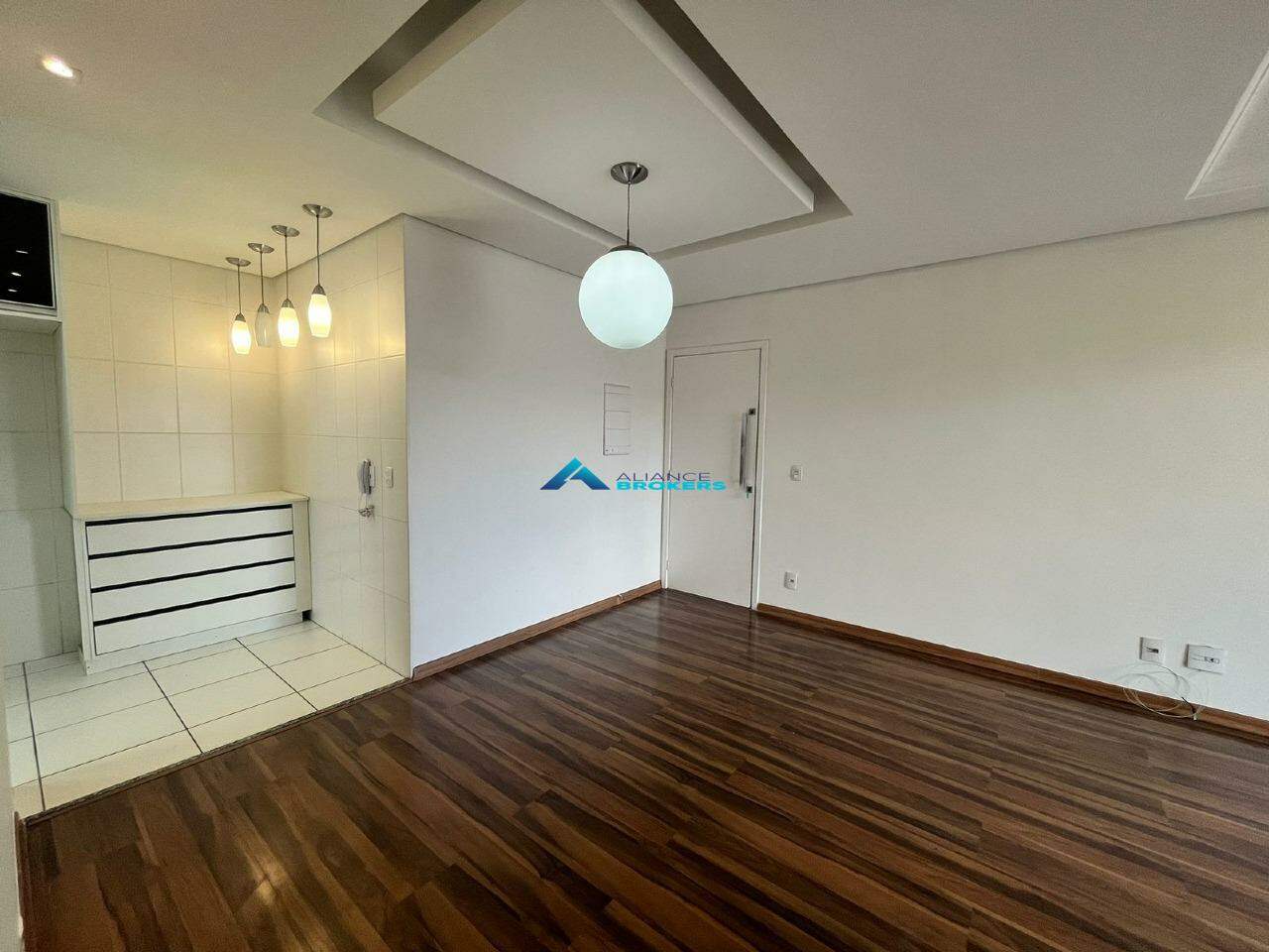 Apartamento à venda com 3 quartos, 86m² - Foto 2