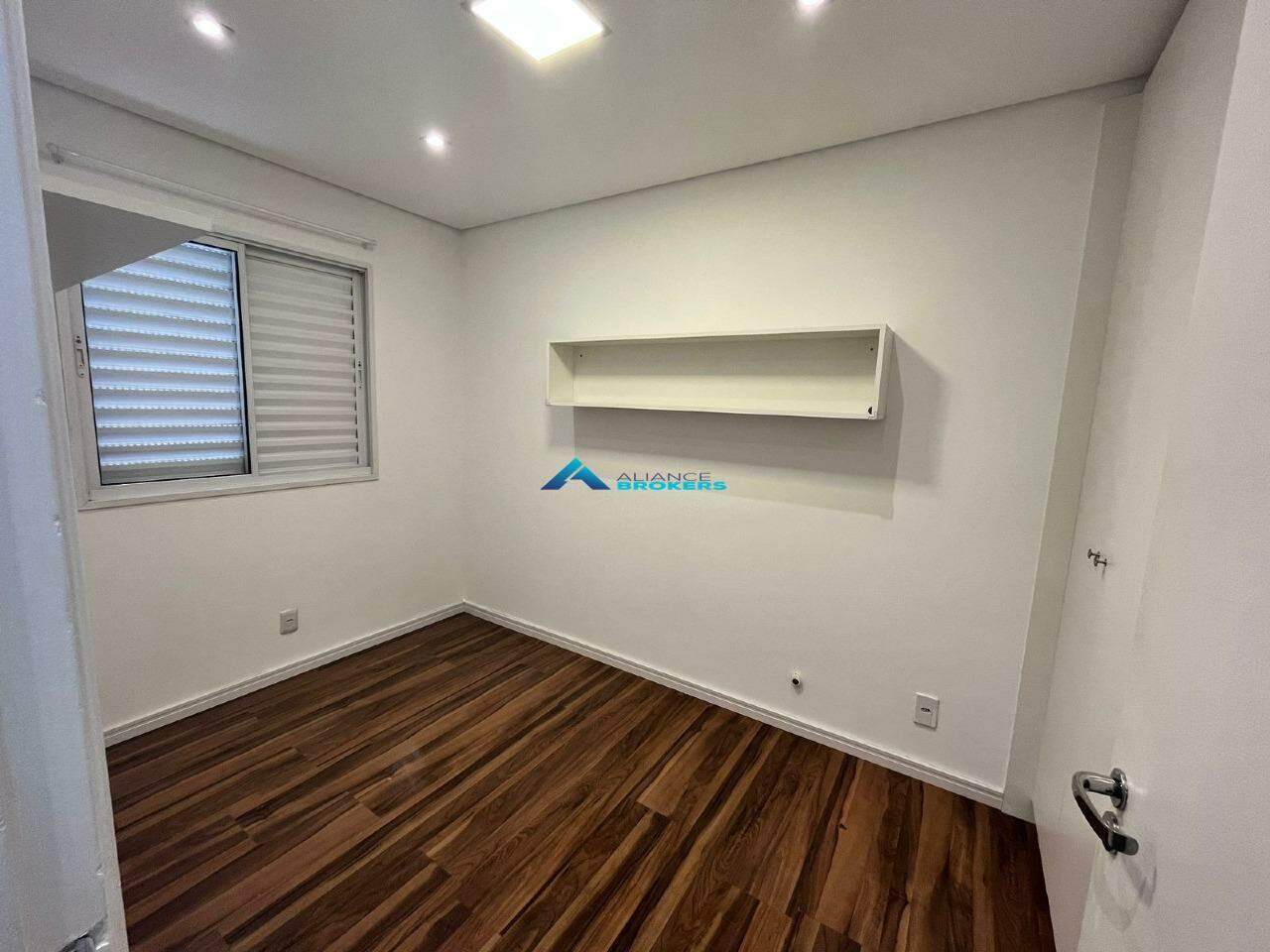 Apartamento à venda com 3 quartos, 86m² - Foto 17