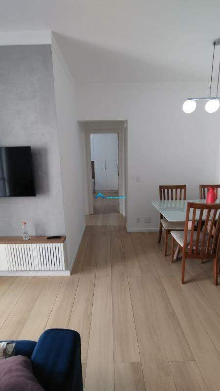 Apartamento à venda com 2 quartos, 62m² - Foto 1