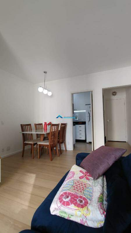 Apartamento à venda com 2 quartos, 62m² - Foto 9